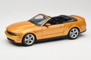 Ford Mustang GT S197 Cabriolet Oro Maisto 1:18 31158 Pressofusione