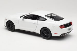 Ford Mustang GT S550 Bianco Maisto 1:18 31197 Pressofusione — immagine 7 di 8