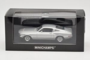 Ford Mustang GT Argento Minichamps 1:43 FORD001 Pressofusione — immagine 4 di 4