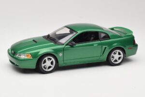 Ford Mustang GT SN95 Verde Maisto 1:18 50326 Pressofusione