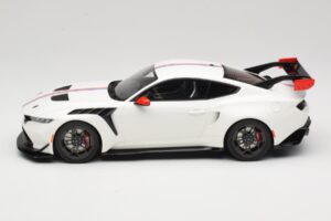 Ford Mustang GTD S650 Spirit of America Performance White GT Spirit 1:18 GT956 Resina — immagine 3 di 6