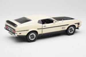 Ford Mustang Mach 1 Bianco Sun Star 1:18 3602 Pressofusione — immagine 3 di 8