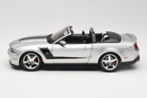 Ford Mustang S197 Roush 427R Cabriolet Argento Maisto 1:18 31669 Pressofusione — immagine 4 di 8