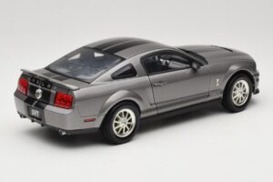 Ford Mustang S197 Shelby GT500 40th Anniversary Grigio Shelby Collectibles 1:18 DC075005 Pressofusione — immagine 3 di 8