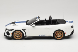 Ford Mustang S650 Shelby Super Snake Oxford White GT Spirit 1:18 GT572 Resina — immagine 3 di 6