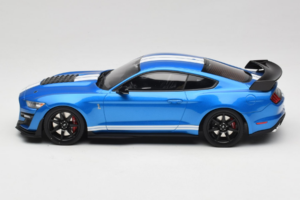 Ford Mustang Shelby GT500 S550 Blu GT Spirit 1:18 GT268 Resina — immagine 3 di 6