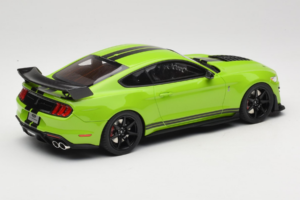 Ford Mustang Shelby GT500 S550 Verde GT Spirit 1:18 GT803 Resina — immagine 2 di 6