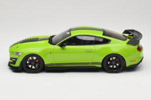 Ford Mustang Shelby GT500 S550 Verde GT Spirit 1:18 GT803 Resina — immagine 3 di 6