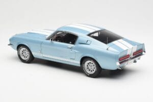 Ford Mustang Shelby GT500 Azzurro Metallizzato Con Strisce Bianche AUTOart 1:18 72907 Pressofusione — immagine 7 di 8
