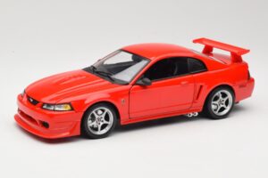 Ford Mustang SVT Cobra R SN95 Rosso Maisto 1:18 531872 Pressofusione