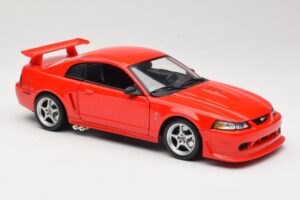 Ford Mustang SVT Cobra R SN95 Rosso Maisto 1:18 531872 Pressofusione — immagine 6 di 8