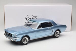 Ford Mustang V8 Hardtop Pony GT Silver Blue GT Spirit 1:12 G089 Resina — immagine 6 di 6