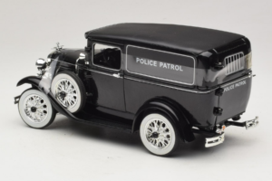 Ford Panel Car Police Patrol Signature Models 1:18 18143 Pressofusione — immagine 5 di 6