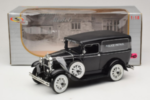 Ford Panel Car Police Patrol Signature Models 1:18 18143 Pressofusione — immagine 6 di 6