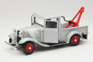 Ford Pick-Up Wrecker Grigio Road Signature 1:18 92257 Pressofusione — immagine 2 di 8