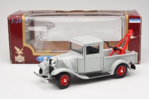 Ford Pick-Up Wrecker Grigio Road Signature 1:18 92257 Pressofusione — immagine 8 di 8