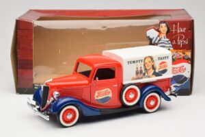 Ford Pickup Truck Pepsi-Cola Solido 1:18 99053 Pressofusione — immagine 8 di 8