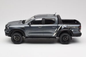 Ford Ranger Raptor Grigio Metallizzato MCG 1:18 MCG18457 Pressofusione — immagine 5 di 6
