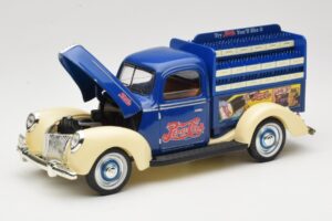 Ford Pepsi-Cola Replica Golden Wheel 1:18 PF351 Pressofusione — immagine 2 di 8