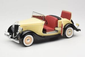 Ford Roadster Dearborn Yellow Solido 1:18 8008 Pressofusione — immagine 2 di 8