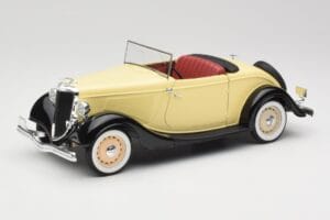 Ford Roadster Dearborn Yellow Solido 1:18 8008 Pressofusione