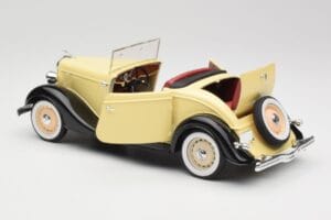 Ford Roadster Dearborn Yellow Solido 1:18 8008 Pressofusione — immagine 5 di 8