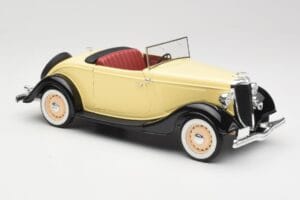 Ford Roadster Dearborn Yellow Solido 1:18 8008 Pressofusione — immagine 6 di 8
