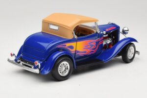 Ford Roadster Street Rod Blu with Fire Road Signature 1:18 92249 Pressofusione — immagine 3 di 8
