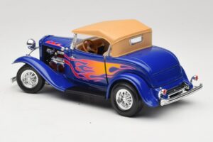 Ford Roadster Street Rod Blu with Fire Road Signature 1:18 92249 Pressofusione — immagine 7 di 8