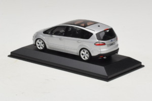 Ford S-Max Argento Minichamps 1:43 SMAX001 Pressofusione — immagine 3 di 5