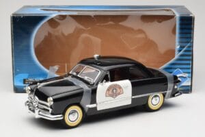 Ford Sedan Washington State Police Solido 1:18 8158 Pressofusione — immagine 8 di 8