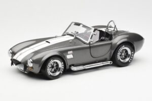Ford Shelby Cobra 427 S/C Grigio Metallizzato Con Strisce Bianche Kyosho 1:18 08045GRW Pressofusione