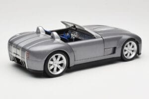 Shelby Cobra Cabriolet Grey Metallic Hot Wheels 1:18 G7220 Pressofusione — immagine 3 di 8