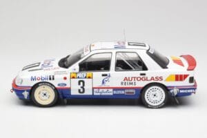Ford Sierra RS Cosworth 4x4 #3 M. Biasion / T. Siviero Rally Monte Carlo 1992 MCG 1:18 MCG18355R Pressofusione — immagine 3 di 6