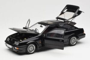 Ford Sierra RS Cosworth Nero AUTOart 1:18 72861 Pressofusione — immagine 2 di 8