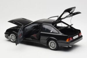 Ford Sierra RS Cosworth Nero AUTOart 1:18 72861 Pressofusione — immagine 5 di 8