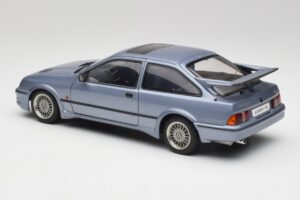 Ford Sierra RS Cosworth Moonstone Blu AUTOart 1:18 72863 Pressofusione — immagine 7 di 8