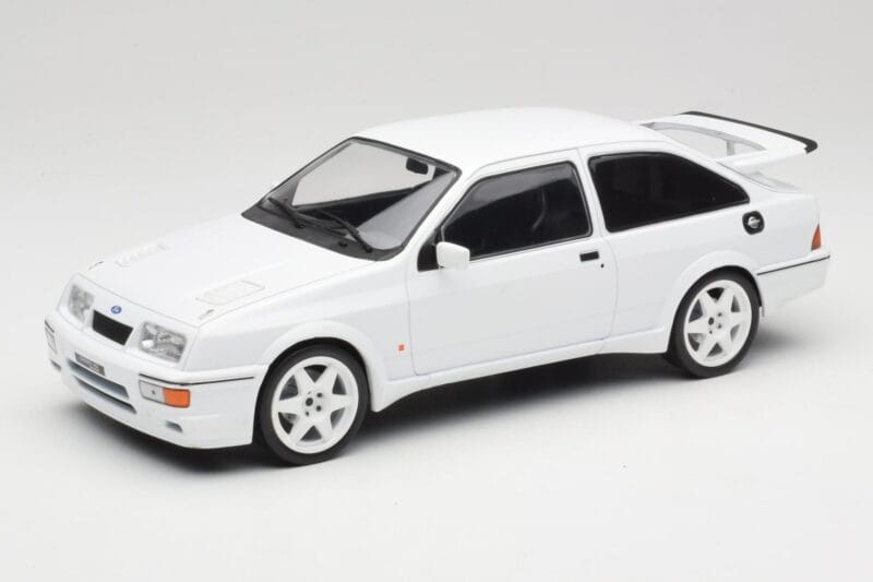 Ford Sierra RS Cosworth Bianco IXO 1:18 18CMC121 Pressofusione
