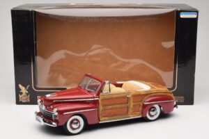 Ford Sportsman Rosso Road Signature 1:18 20048 Pressofusione — immagine 8 di 8