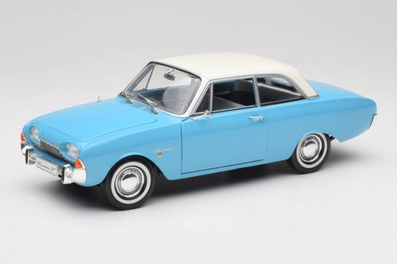 Ford Taunus 12M P1 Taunus Blue Revell 1:18 08880 Pressofusione