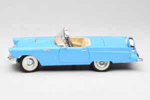 Ford Thunderbird Cabriolet Blu Road Signature 1:18 92358 Pressofusione — immagine 4 di 8