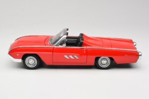 Ford Thunderbird Cabriolet Rosso Anson 1:18 30334 Pressofusione — immagine 4 di 8