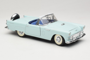 Ford Thunderbird Verde Revell 1:18 8804-G1 Pressofusione — immagine 6 di 8