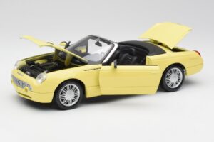 Ford Thunderbird Show Car Giallo Maisto 1:18 50335 Pressofusione — immagine 2 di 8