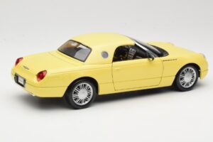 Ford Thunderbird Show Car Giallo Maisto 1:18 50336 Pressofusione — immagine 3 di 8