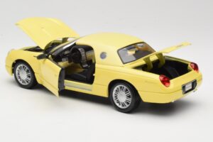 Ford Thunderbird Show Car Giallo Maisto 1:18 50336 Pressofusione — immagine 5 di 8
