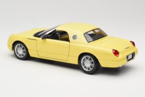Ford Thunderbird Show Car Giallo Maisto 1:18 50336 Pressofusione — immagine 7 di 8
