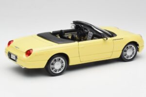 Ford Thunderbird Show Car Giallo Maisto 1:18 50335 Pressofusione — immagine 3 di 8