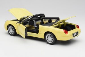 Ford Thunderbird Show Car Giallo Maisto 1:18 50335 Pressofusione — immagine 5 di 8