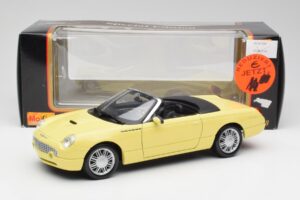 Ford Thunderbird Show Car Giallo Maisto 1:18 50335 Pressofusione — immagine 8 di 8